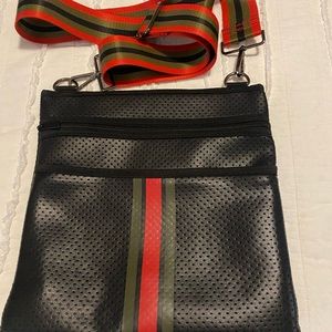 Haute Shore PEYTON CROSSBODY